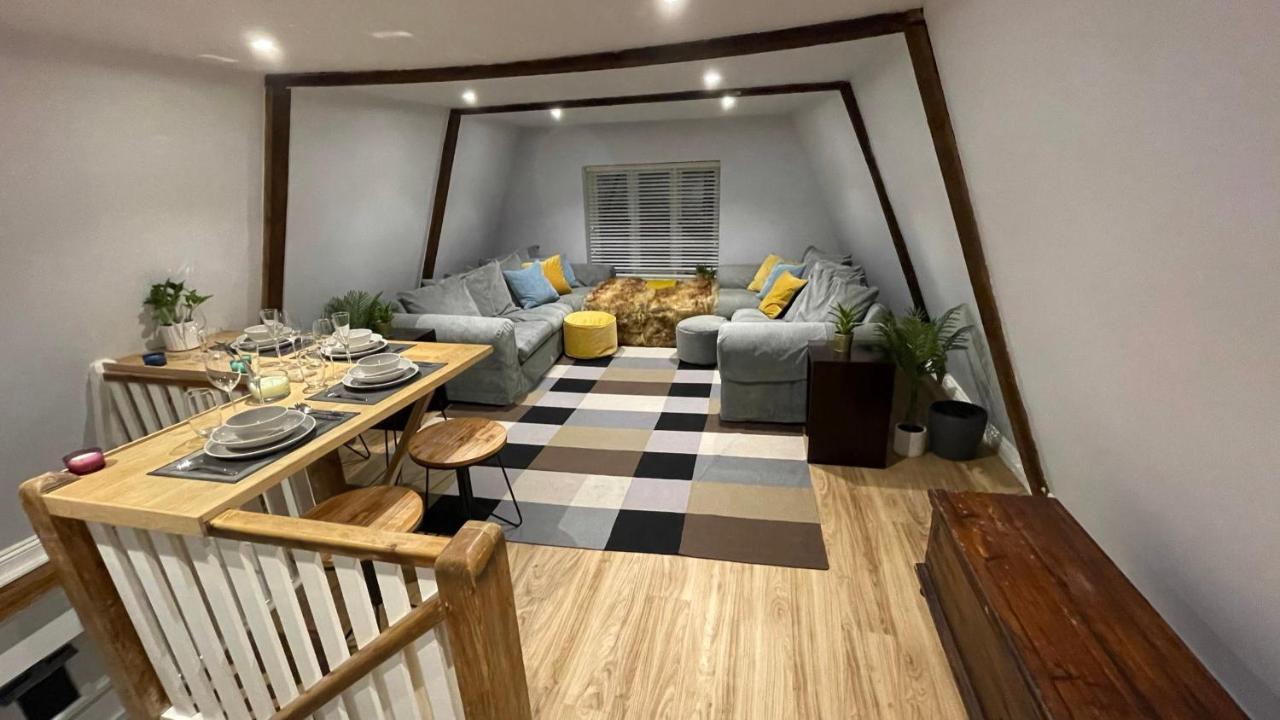 Stunning Luxury Apartment In Central Lymington Eksteriør billede