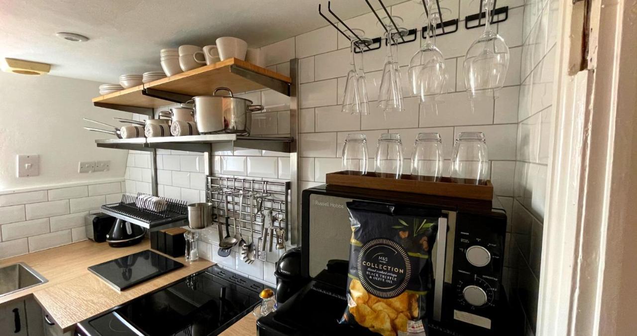 Stunning Luxury Apartment In Central Lymington Eksteriør billede